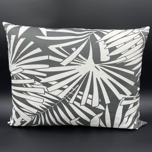 Alfabetti Grey and White Leaf Cushion